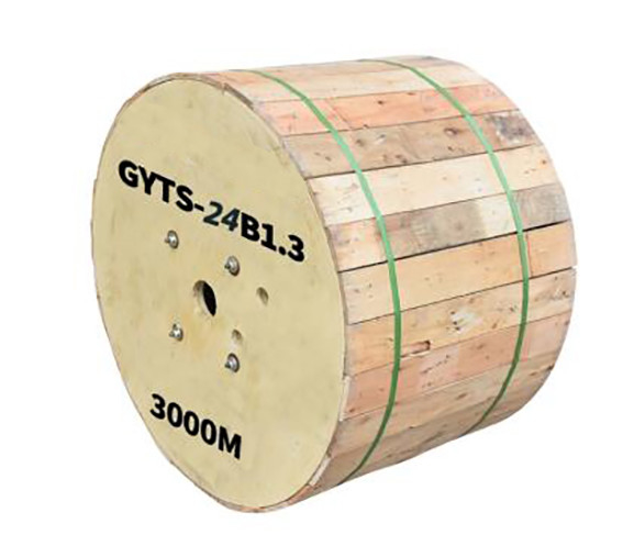 I singolo centri all'aperto G652D del cavo a fibre ottiche GYTS-24B1.3 di modo 24 per la comunicazione