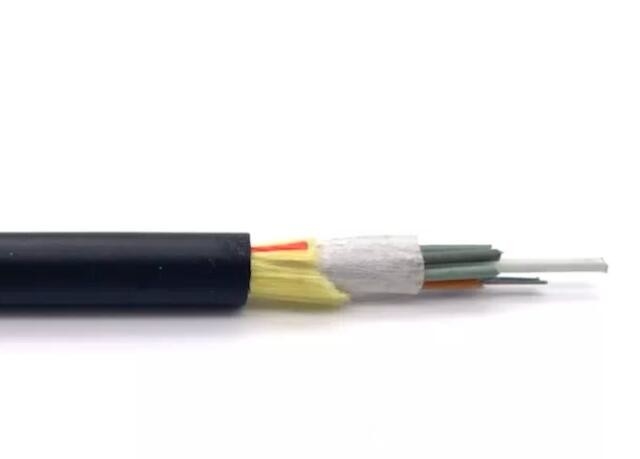 Cavo a fibre ottiche di G652D ADSS tutto il 24 cavi a fibre ottiche aereo ottico autosufficiente dielettrico del centro