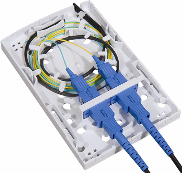 FTTH 2 svuota gli adattatori di fibra ottica dello Sc dell'ABS 2pcs del PC della scatola di termine dell'interno o all'aperto