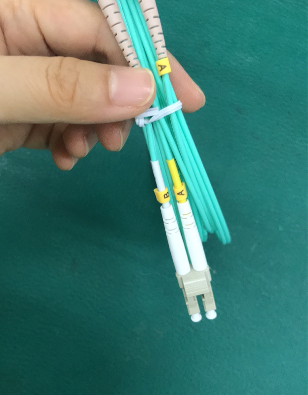Rivestimento duplex Aqua Color del cavo di toppa dello Sc LC OM3 300 a fibra ottica LSZH