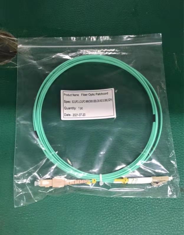 Rivestimento duplex Aqua Color del cavo di toppa dello Sc LC OM3 300 a fibra ottica LSZH